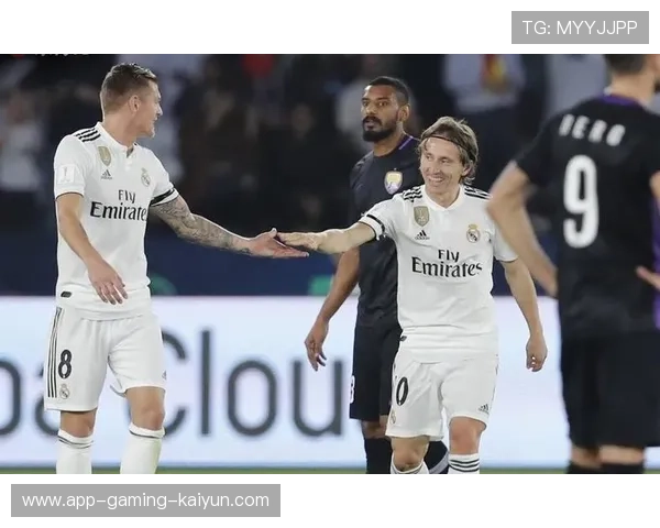 皇马边路回传再现高位头球成功率